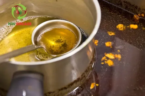 The Ultimate Restaurant Guide to Safe and Compliant Oil Disposal