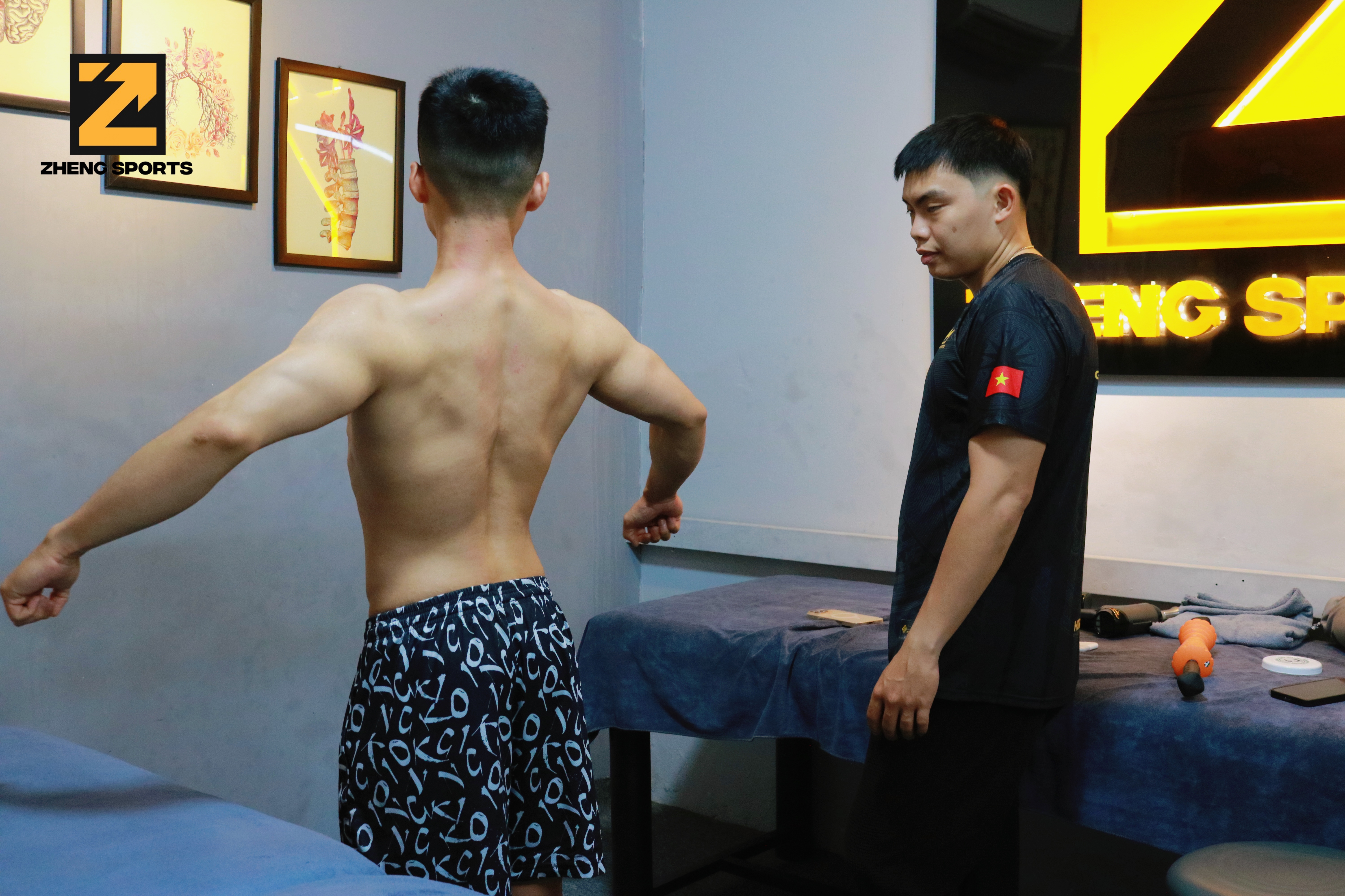 Đánh giá lần 2 tình trạng chấn thương lưng của khách