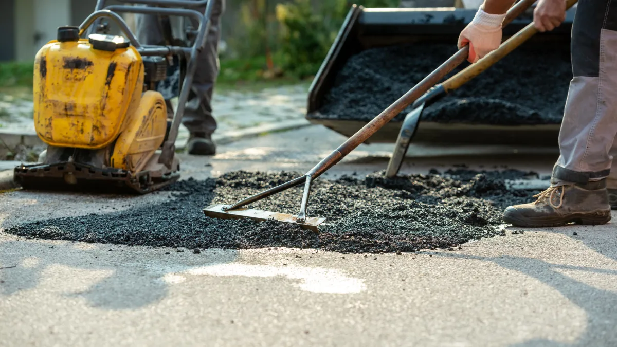 asphalt paving, patch and repair in middl tennessee