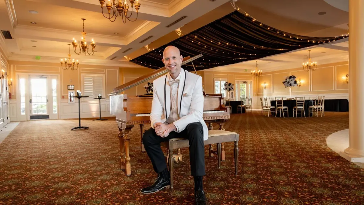 Jeremy Weinglass Pianist performing for private events at River House in Saint Augustine