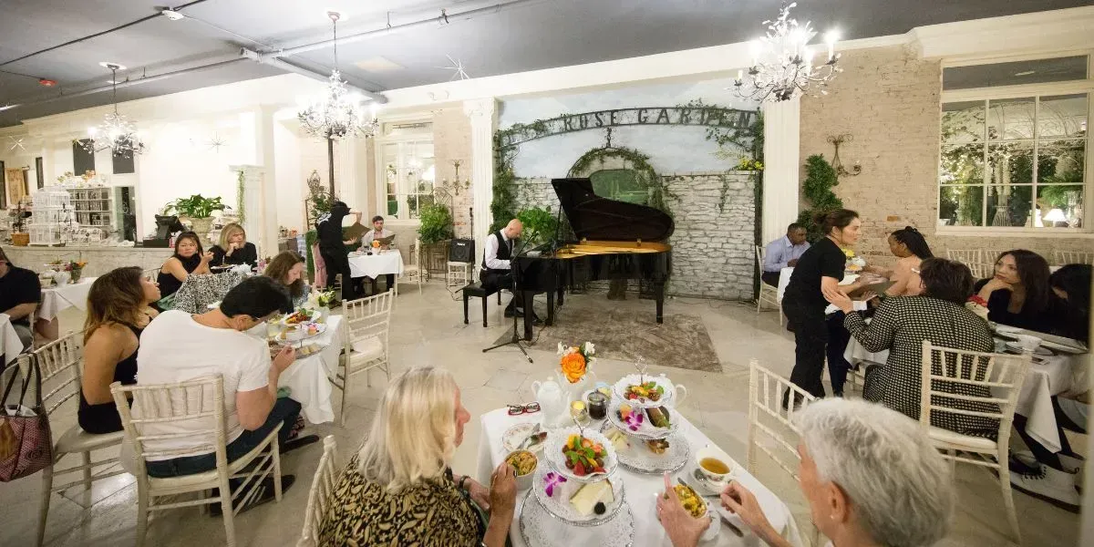 Jeremy Weinglass concert at Tea Rose Garden in Pasadena