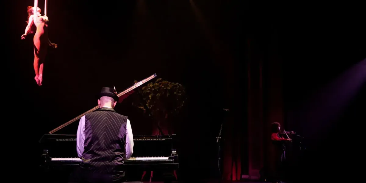 Jeremy Weinglass performing Odyssey with Chris Woods on violin and aerialist at El Portal Theatre