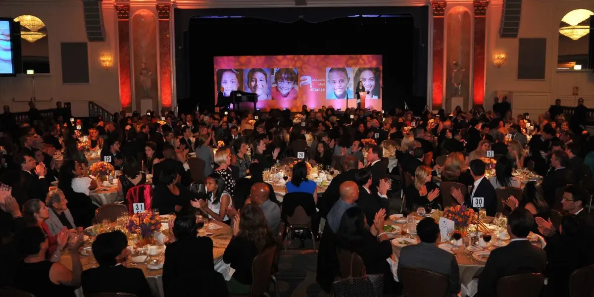 Jeremy Weinglass pianist for Beverly Hills annual gala