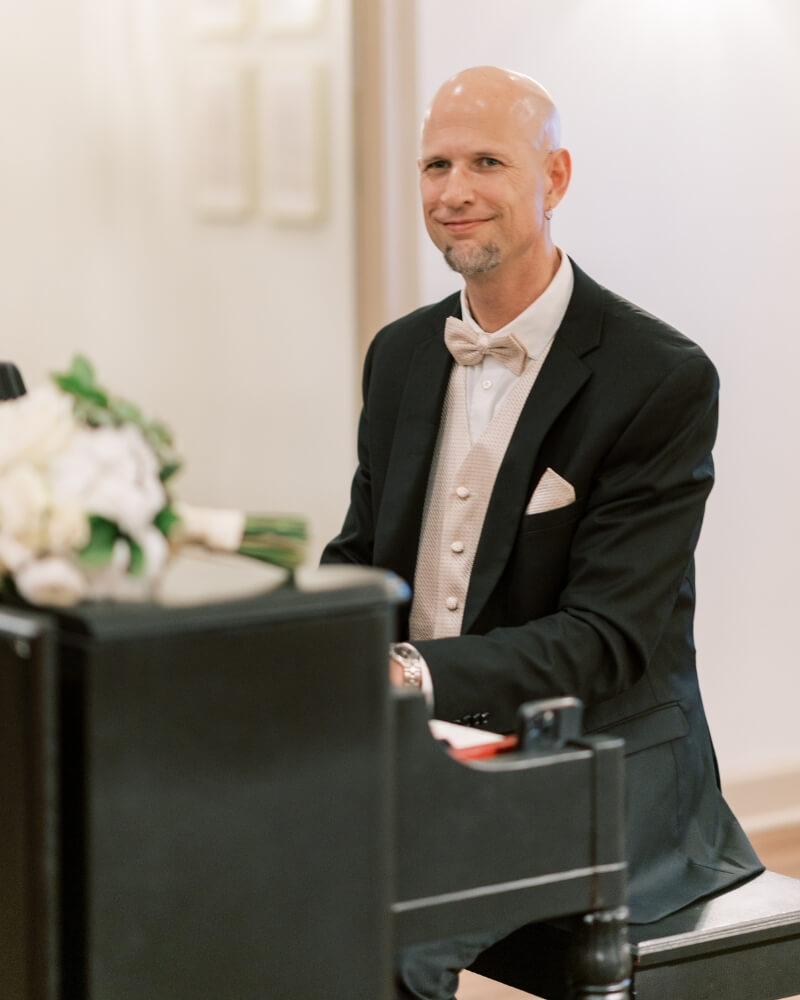 jeremy weinglass performing wedding cocktail hour at The Treasury St Augustine