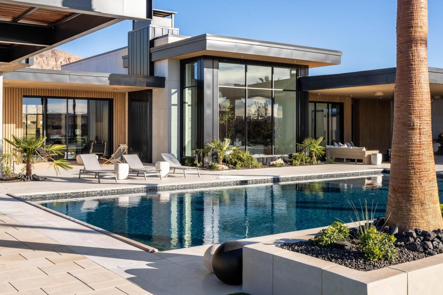 What Luxury Buyers Expect in Outdoor Living Spaces in Southern Utah