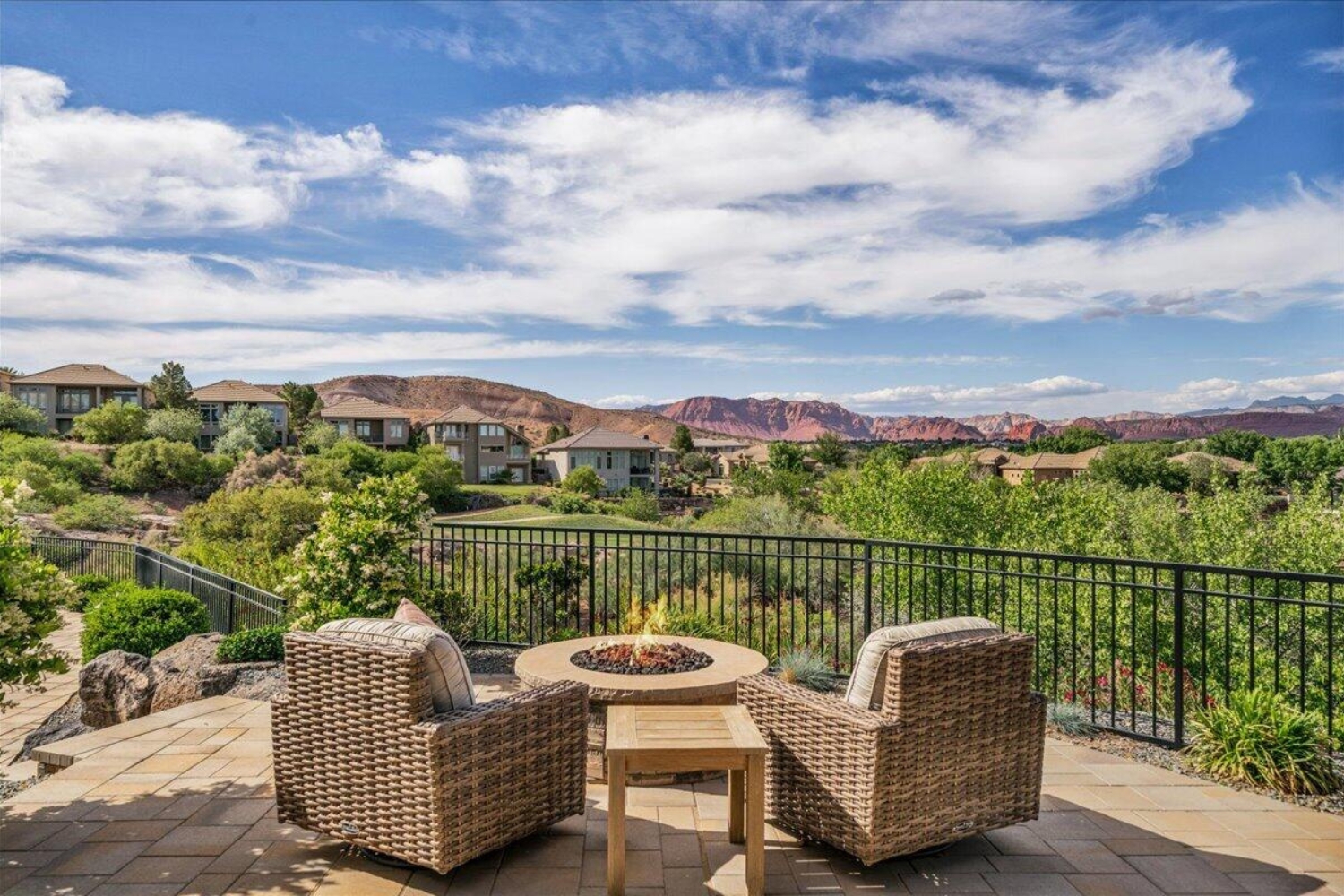 Golf Course Homes in Sunbrook: What Makes Them Unique