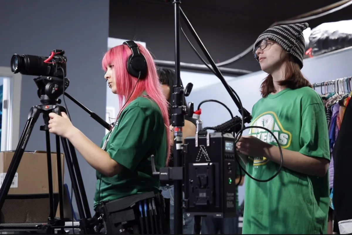 HUSD students are filming and collaborating during a hands-on documentary filmmaking session with JDS Creative Academy.