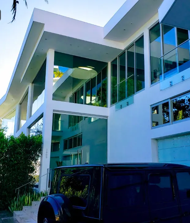 "Clean And Clear Window Washing servicing a modern residential home with professional window cleaning in Los Angeles CA"