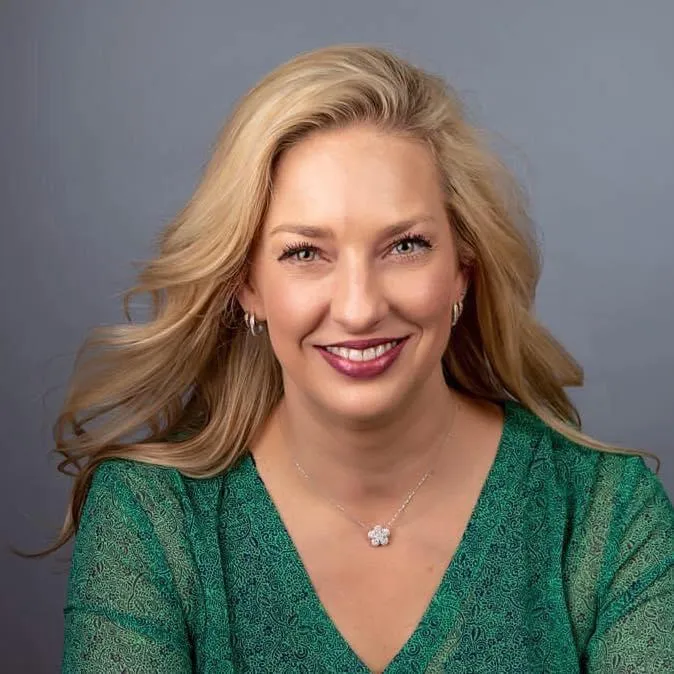 Dr. Tricia Kapavik, DC, ACN, CCN - Functional Medicine Detox Doc