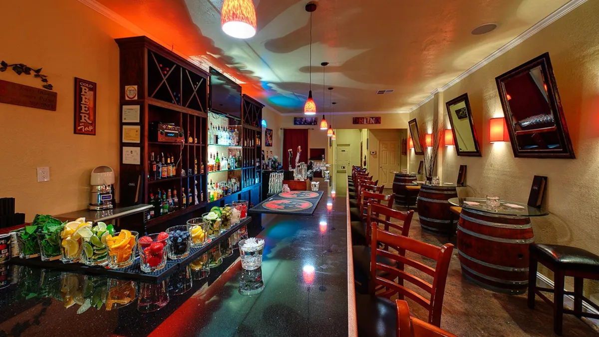 Bar photo 2