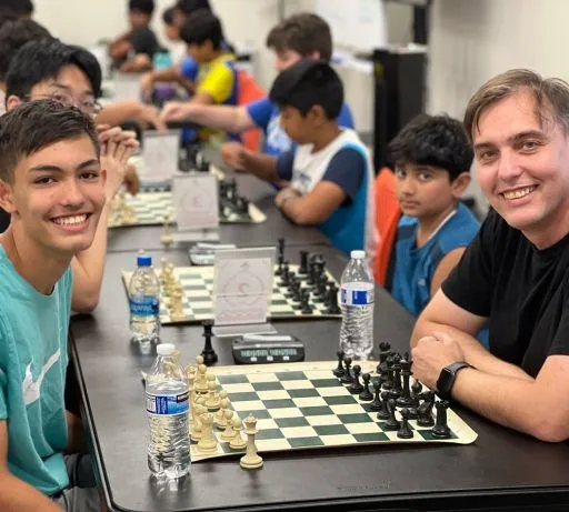 Chess lasses for stdents in Belagavi