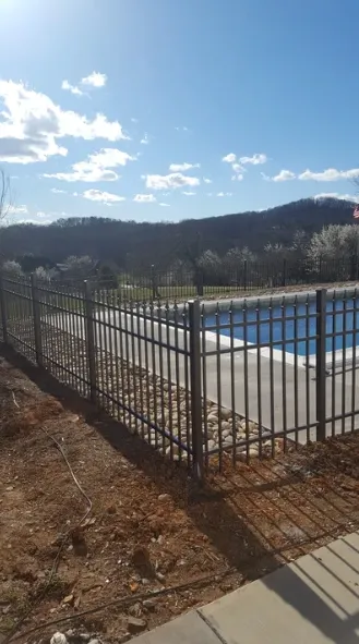 chainlink fencing install