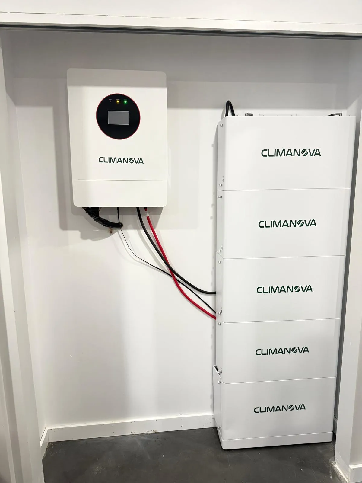 Schéma du Fonctionnement des Panneaux Solaires Climanova au Québec