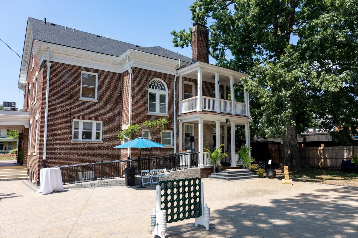 the rear of bent oaks manor