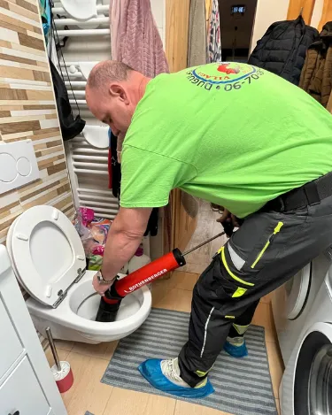 WC dugulás hibát nem tünetileg, hanem okában kezeljük, hogy ne térjen vissza.