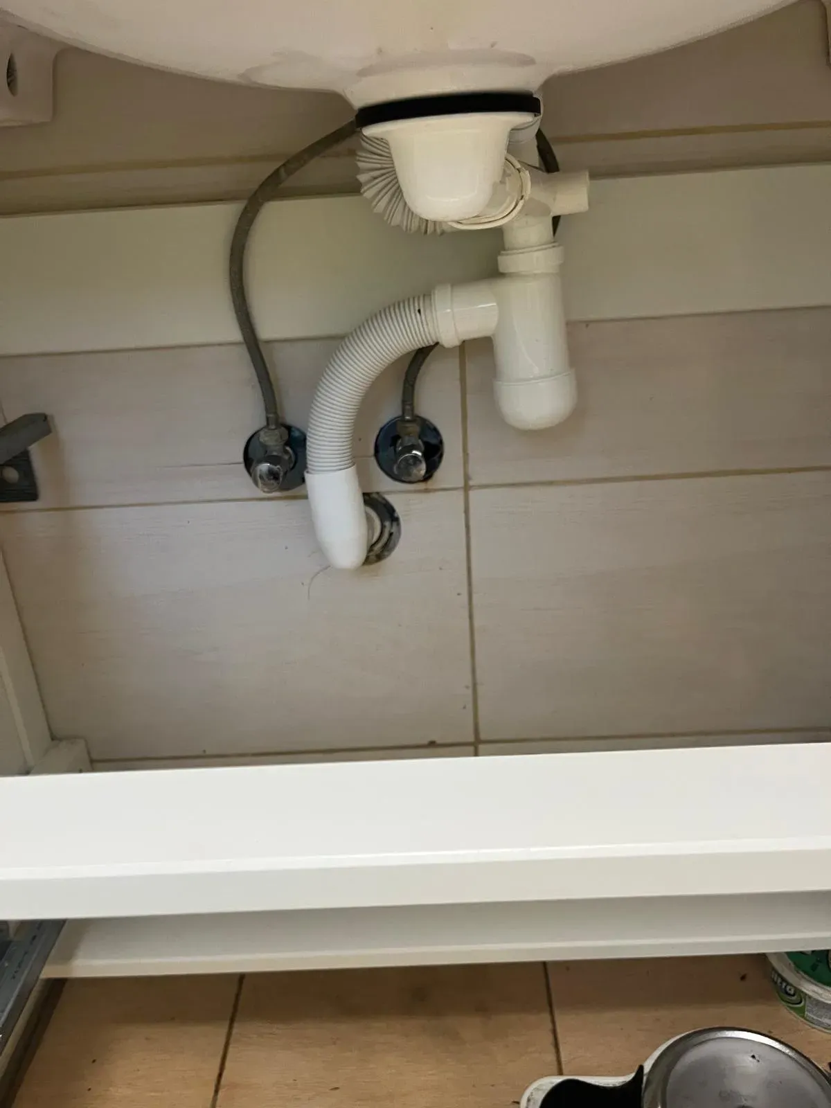 Mosogató szifon vizsgálata dugulás esetén