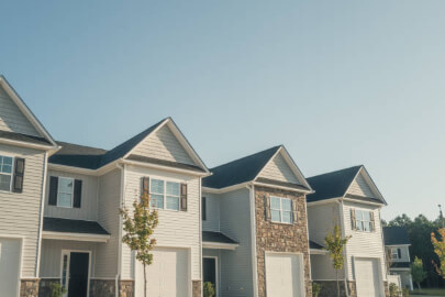 Commercial gutter services for apartment complexes