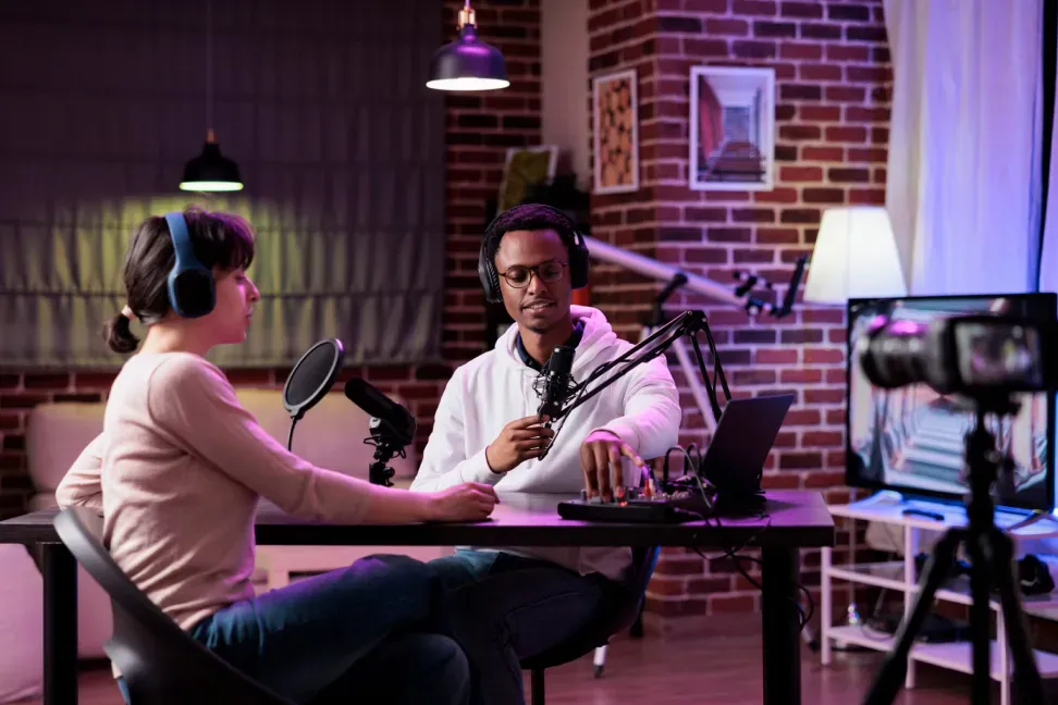 The Evolving Trends in Podcasting: How Audiences Are Growing image