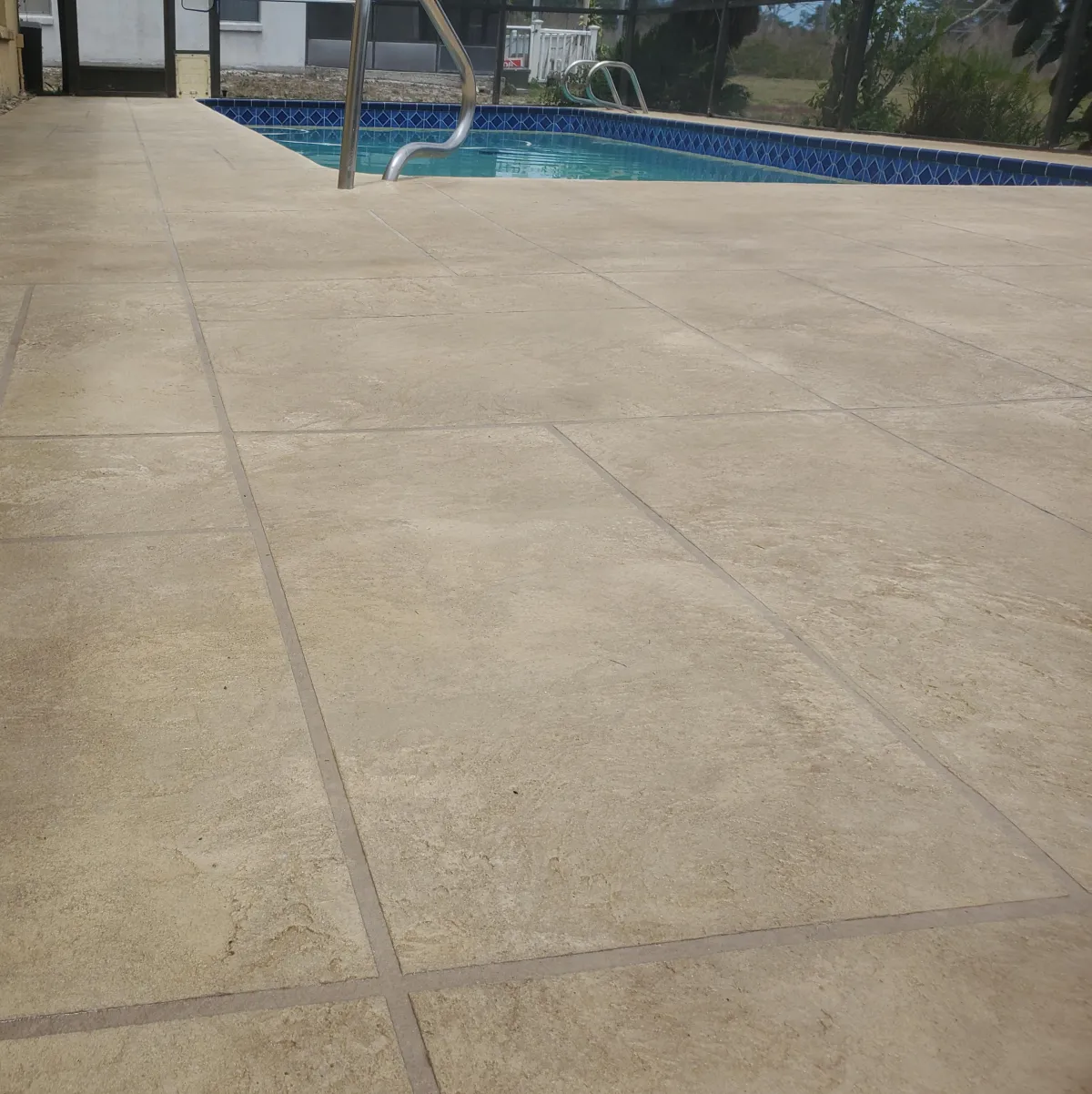 concrete pool deck