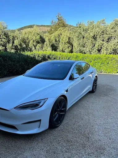 Before and after: exterior car paint shine