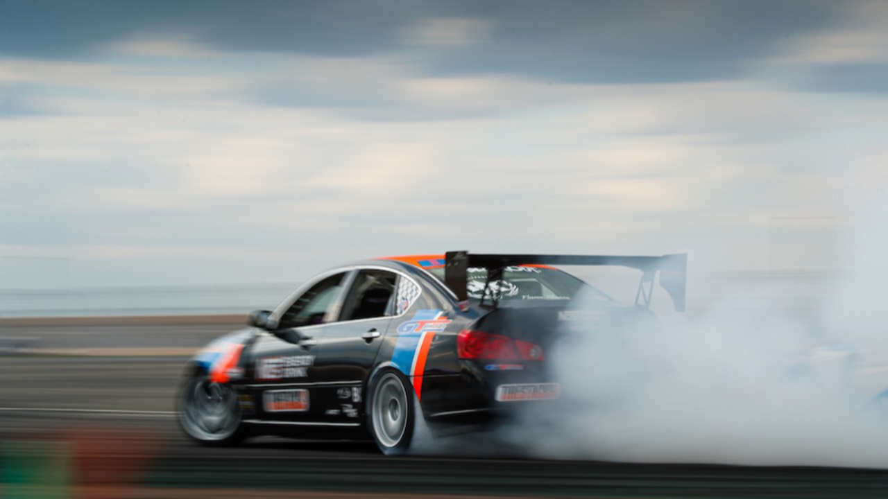 Agile race car