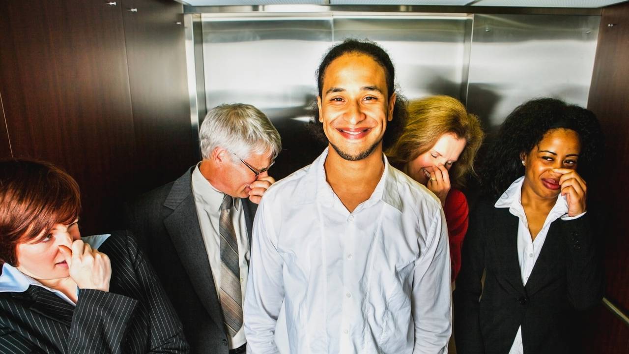 Man unaware that he has body odor because he lacks self awareness