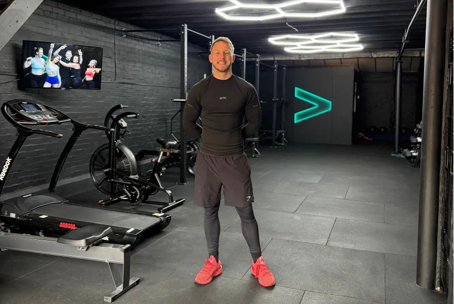 Omore life coaching gym Sutton Coldfield group training session men and women male female all ages in gym owner Scott mccormick Erdington Boldmere wylde green 