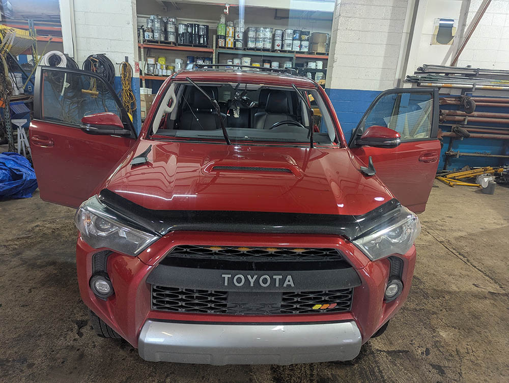 Windshield Replacement in Oakland County.