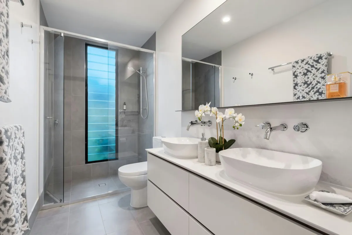 Modern bathroom remodeling project in Toronto, Ontario