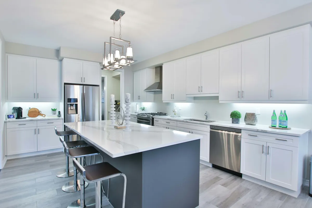 Modern kitchen remodeling project completed by Goldfinger Reno