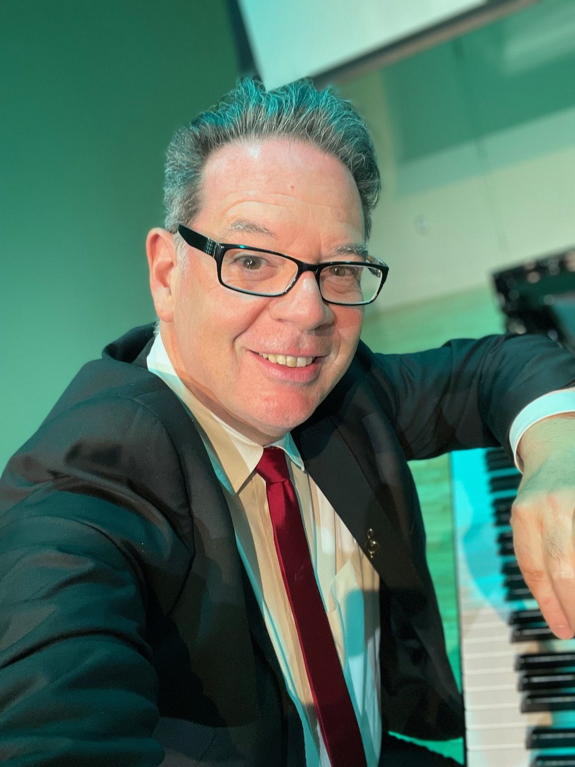 Gustavo, guide of The Anti-Diet Plant-Based Reset