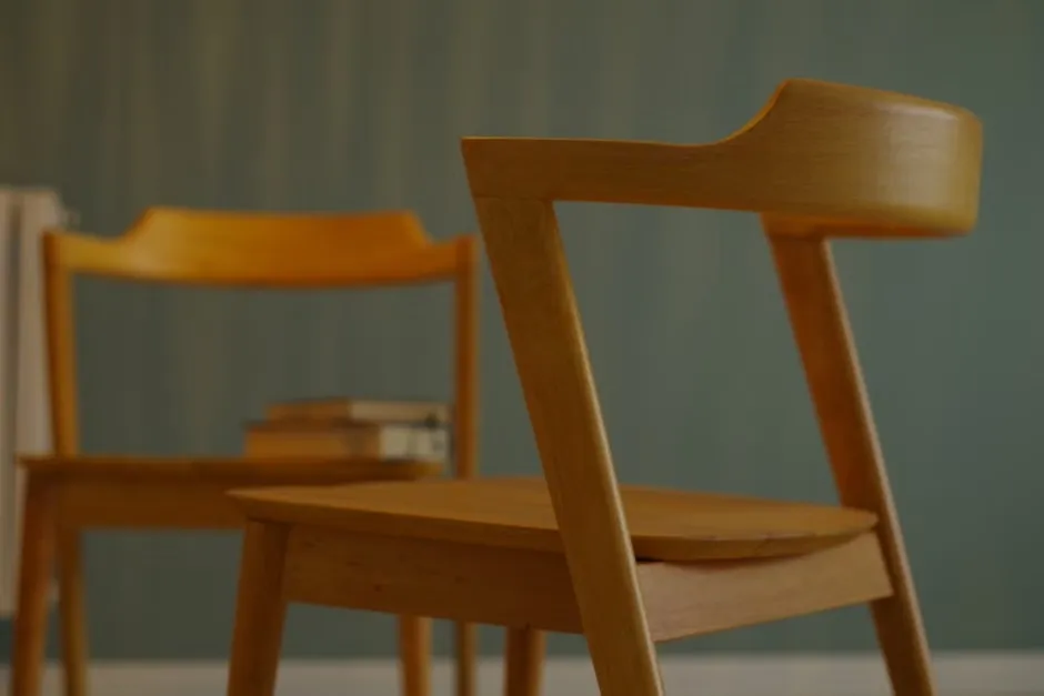Dining Room Chairs Calgary: Comfort, Size & Table Fit Guide