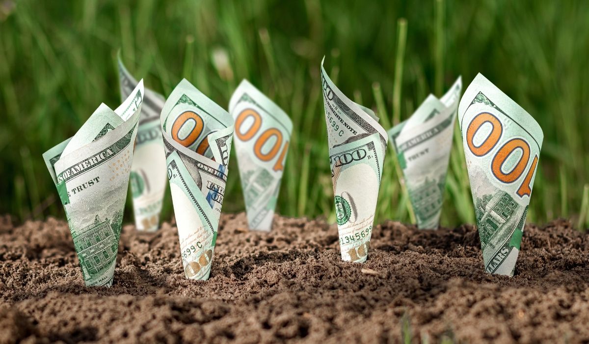 black laptop computer on table