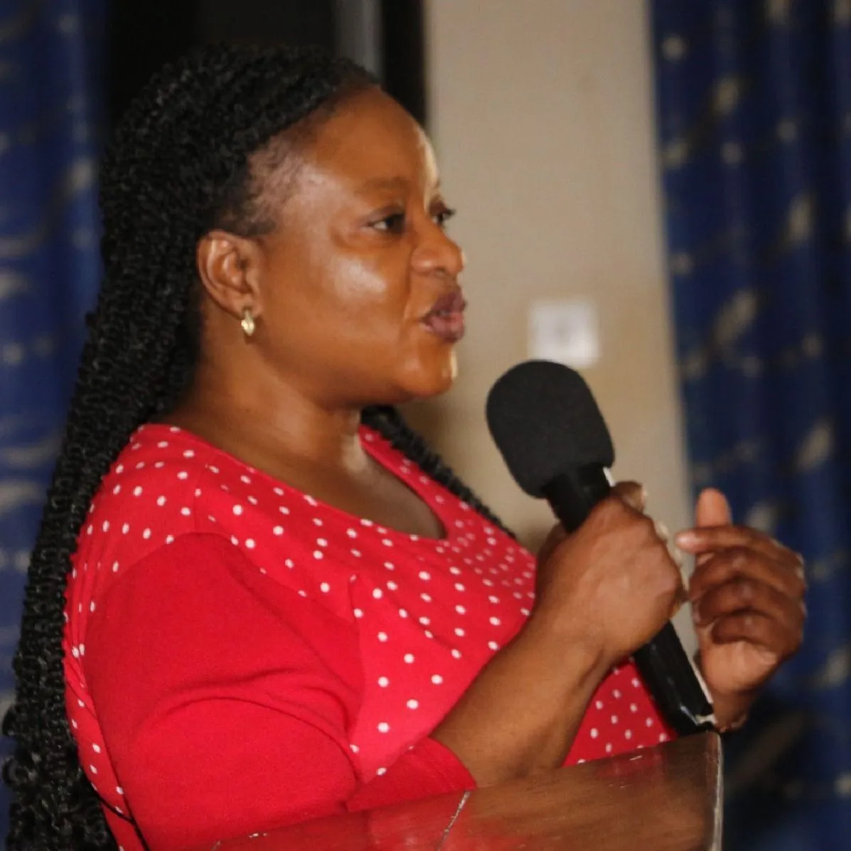 Alumnus celebrating completion of a 1 year MBA programs online