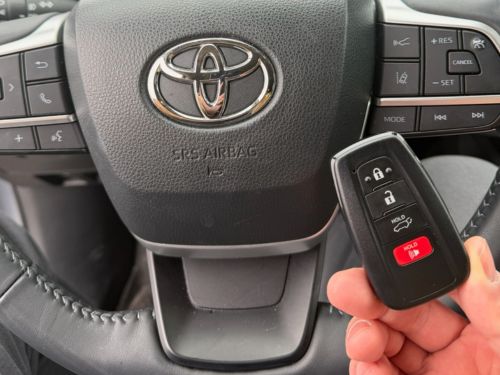 {{ custom_values.service_1 }} in {{custom_values.biz_area_1})