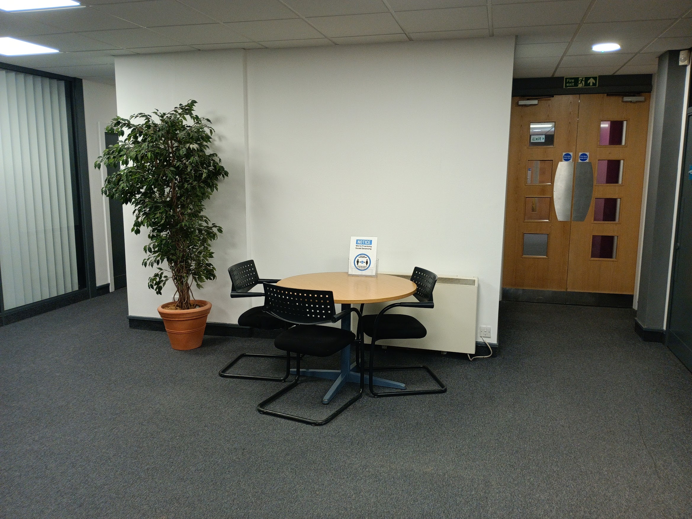Second waiting area at Newcastle Hypnotherapy clinic, Dobson House, Gosforth, Newcastle upon Tyne