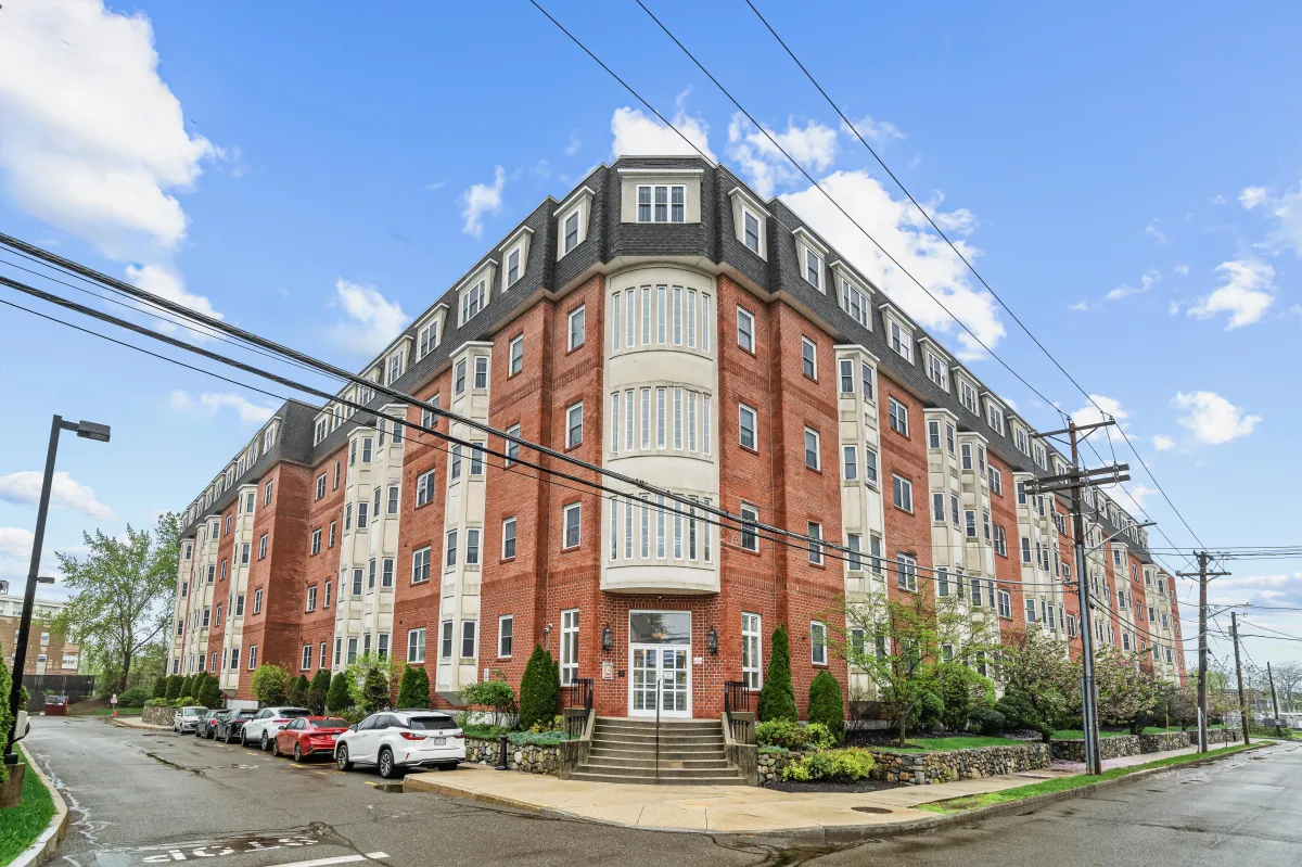 120 Wyllis Ave.; Unit 102, Everett, MA