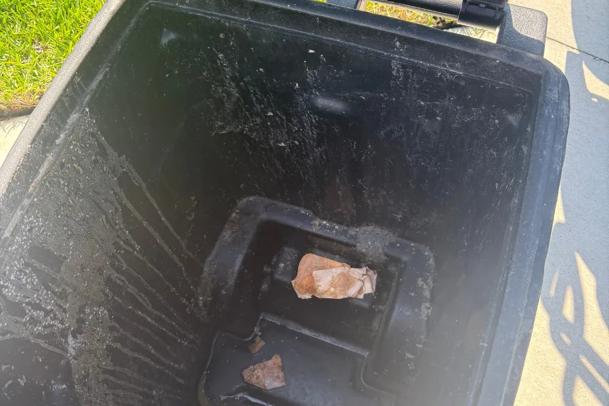 Why OTOW Residents Should Schedule Regular Trash Bin Cleaning