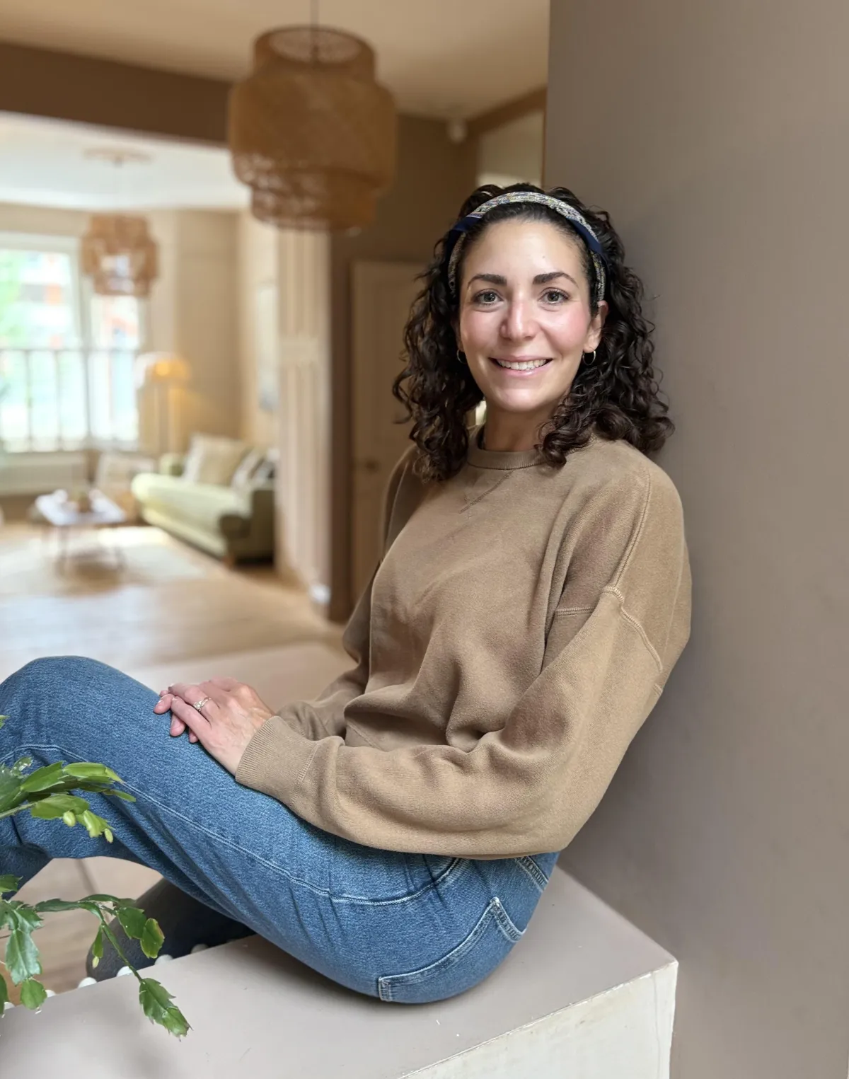 Nikki Fata, virtual nutrition coach and nutritionist offering virtual intuitive eating program to clients wanting to break free from diet culture rules
