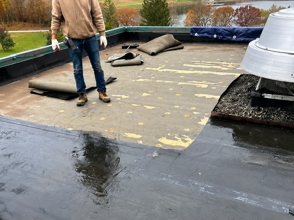 Flat roof system - Duarte’s Roofing