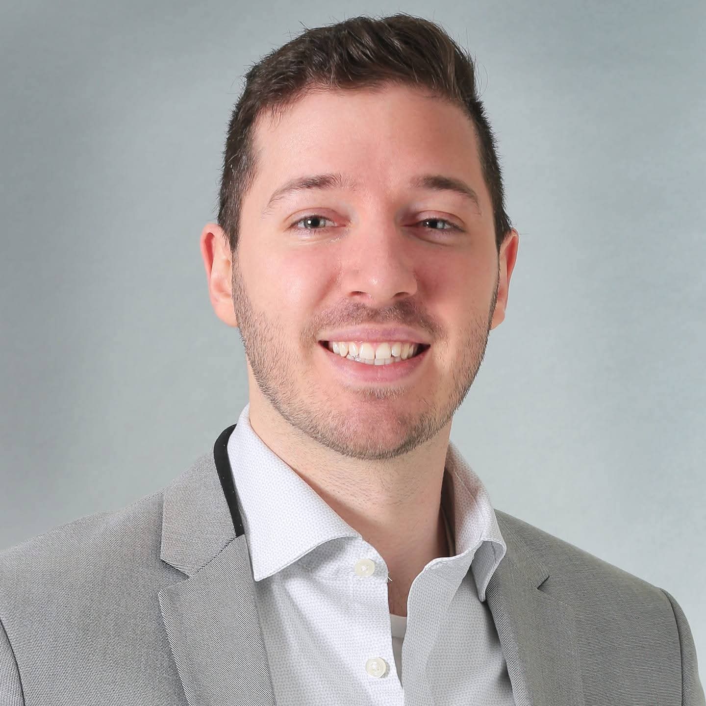 Kyle Voutour Helping Clients With Their Mortgages