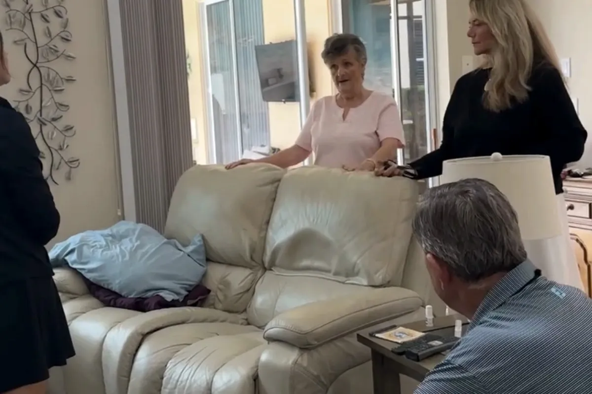 Lisa Gottesman with Bob and Donna in their Fort Myers home, planning their move back to family