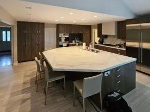 {{ custom_values.service_1 }} in {{custom_values.area_1})