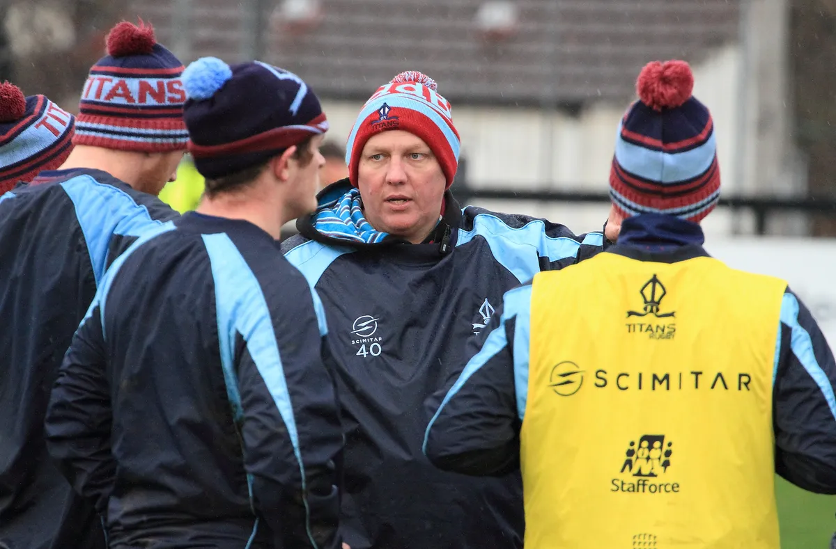 coaches in Scimitar kit