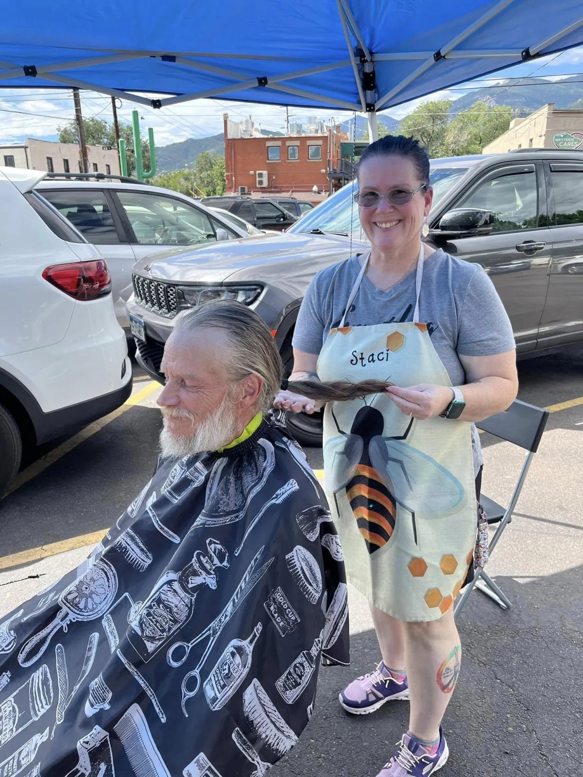 cutting hair for the homeless