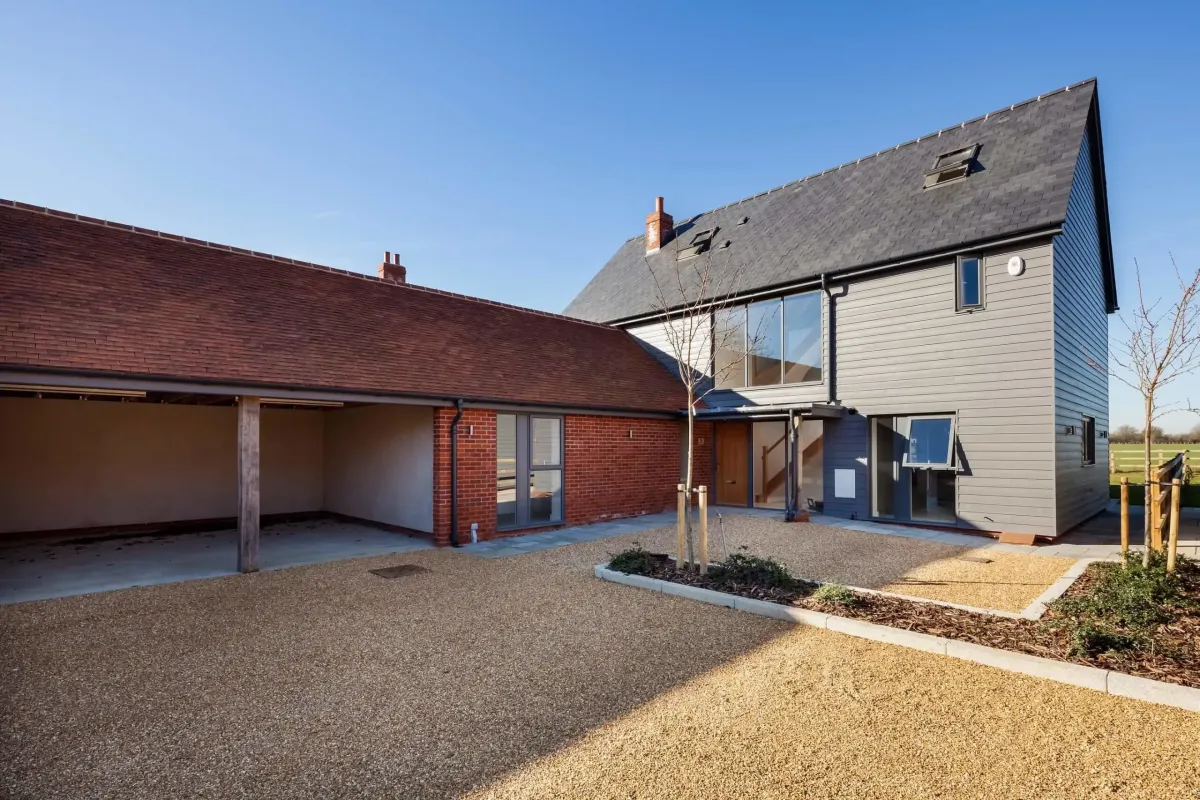 Resin bound driveway installation