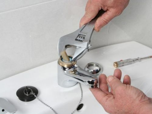 Faucet repair & replacement in Tucker