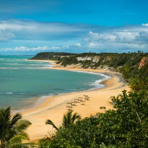 Cenário realista de viagem em Noronha