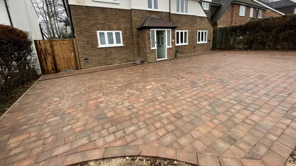 Driveways by Herts Landscaping Ltd