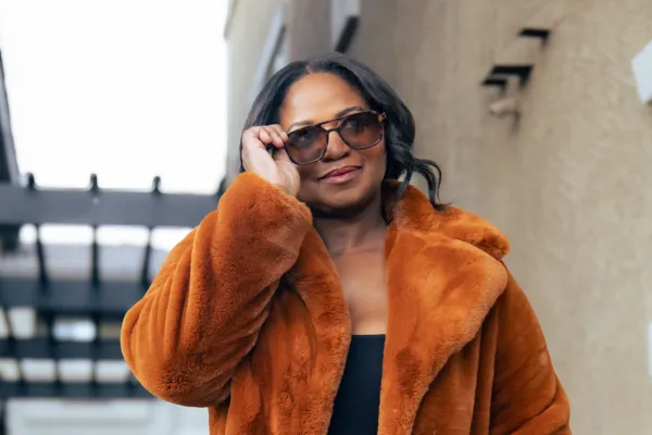 Jennifer with sunglasses